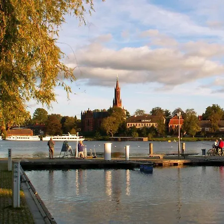 Bei Den Heidebirken In * Nossentiner Huette